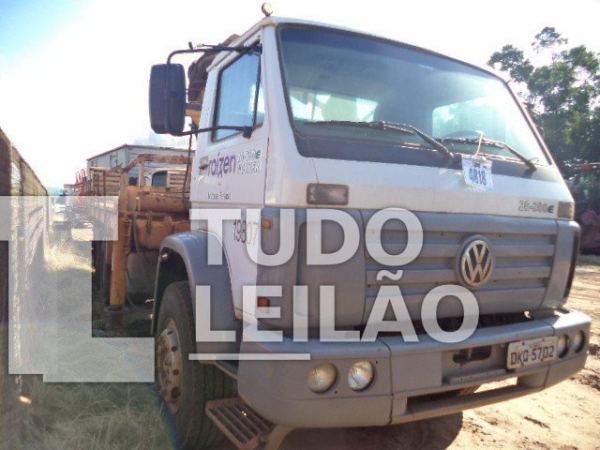 Volkswagen 26.260 8x4 4 Eixos Diesel 2005