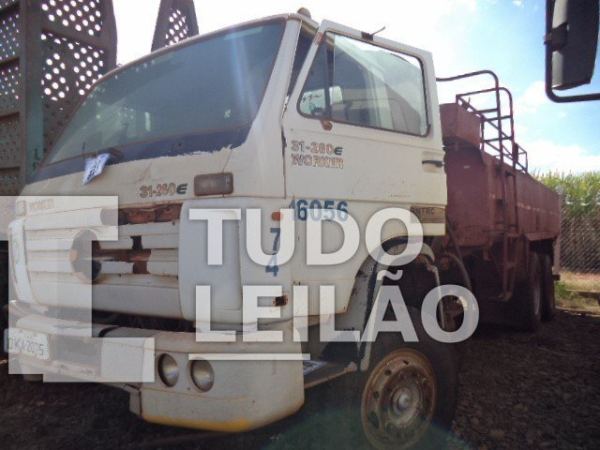 Volkswagen 31.260 E Constel 6x4 3 Eixos Die Diesel 2006