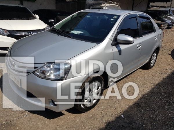 Toyota Etios X Sedan 1.5 Flex 2014