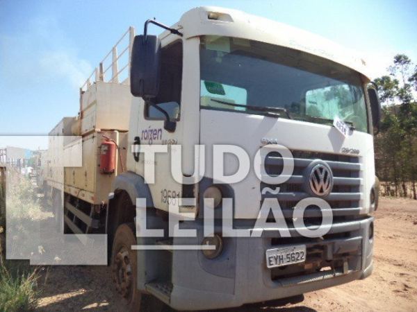 Volkswagen 26.260 8x4 4 Eixos Diesel 2011