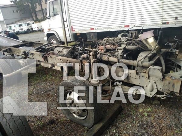 Chassi Caminhão Cargo 815 2004