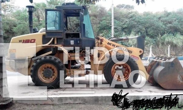 Pá Carregadeira New Holand W130 2008
