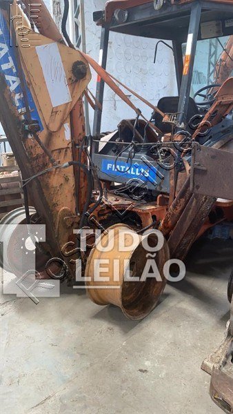 Fiat Allis 80.3. Faltam Motor E Pneus