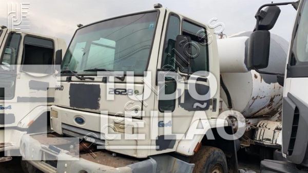 Ford Cargo 1215 Diesel 2010