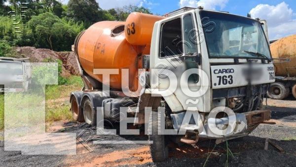 Ford Cargo 2628 E 6x4 T 3 Eixos Diesel 2010