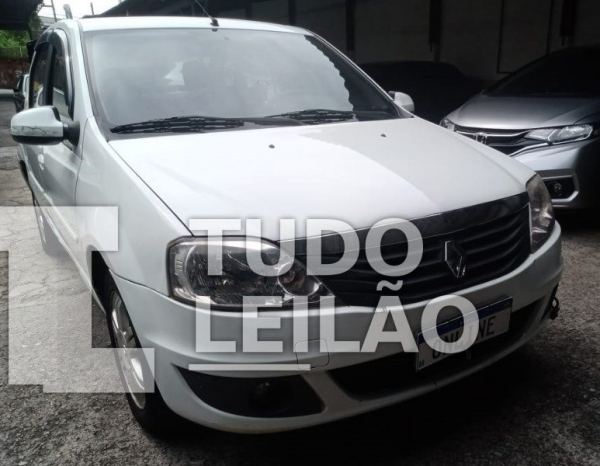 Renault Logan Dynamique Flex 1.6 2013