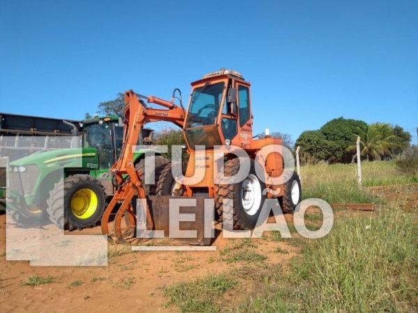 Valtra Bm 100 Carregadeira Santal 2013