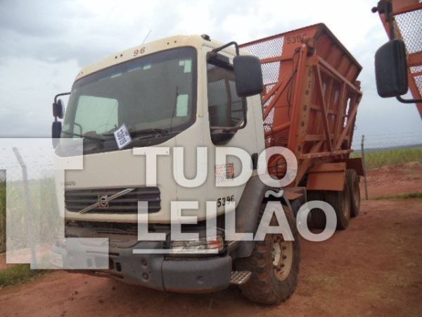 Volvo Vm 260 6x4 Diesel 2011