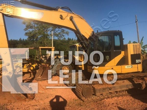 Caterpillar R . Cat 321D 2009