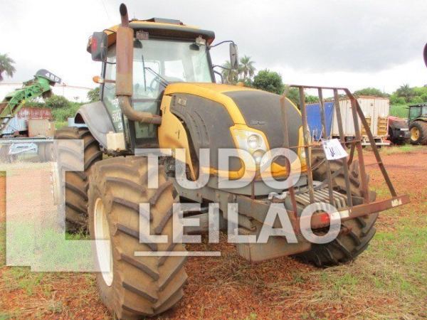 Valtra Agri Pneu 205 225CV ST 2013
