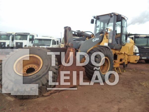 Pá Carregadeira Jd 624K, 2013