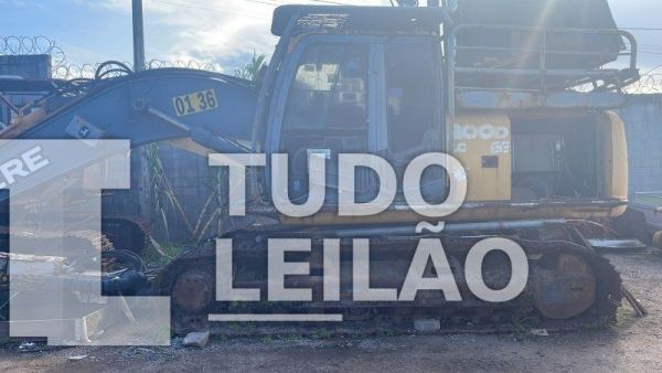 Escavadeira Jhon Deere Cld 200