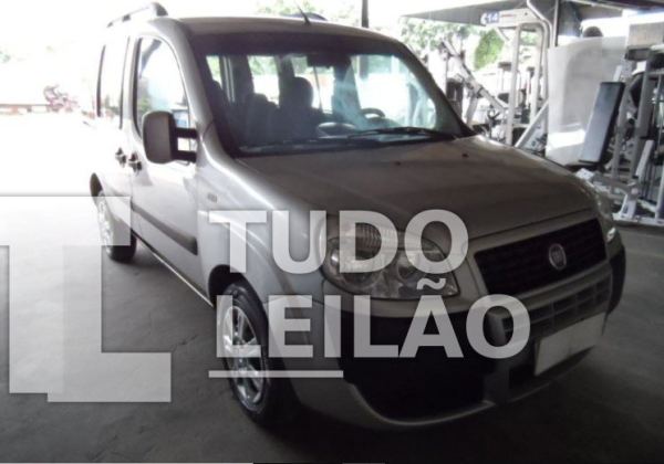 Fiat Doblo Essence 1.8 Flex 2017