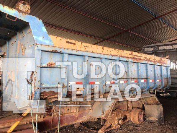 Equipamento Caçamba Trucado