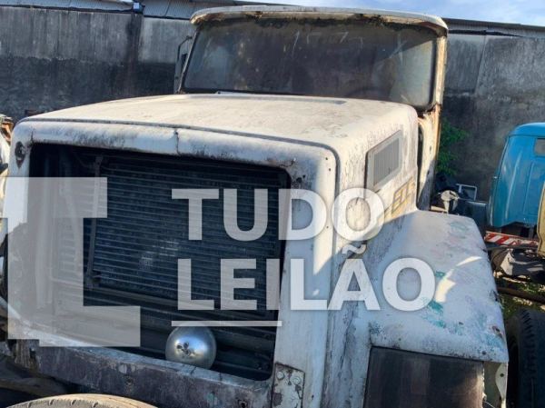 Volvo O 1985 (Sucata)