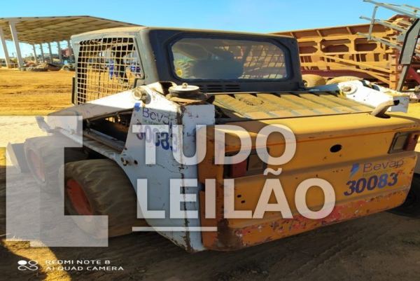 Mini Carregadeira Bobcat S130 2011