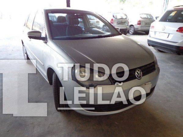 Volkswagen Polo Sedan 1.6 Mi Flex 2013