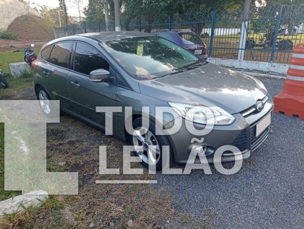 Ford Focus Sedan 1.6 Flex 2013