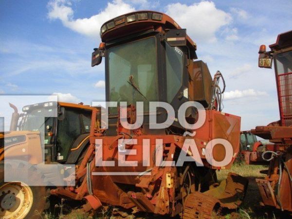 Case 7700 2006