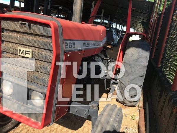 Trator Mf 265 - 1996