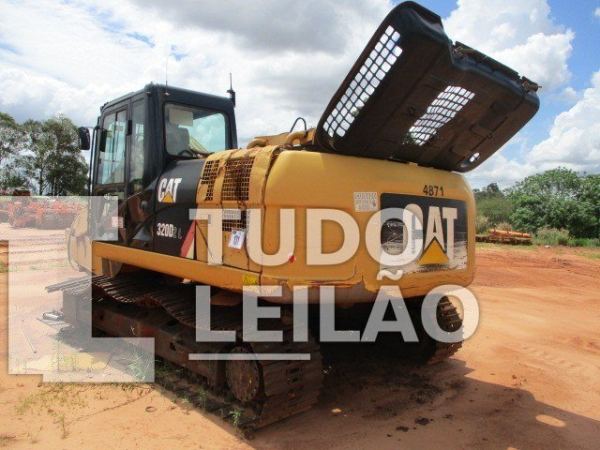 Escavadeira 320 D/dl Cat., 2015/2015