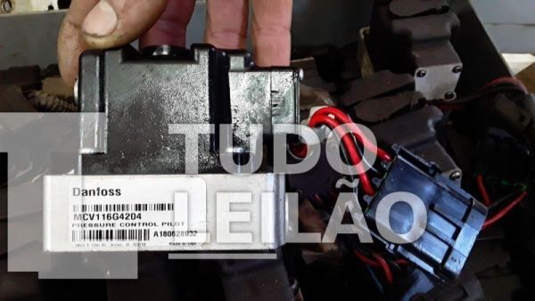 Comando Hidráulico E Comandos Elétrcios P/ Colhedoras De Jd, S/fr