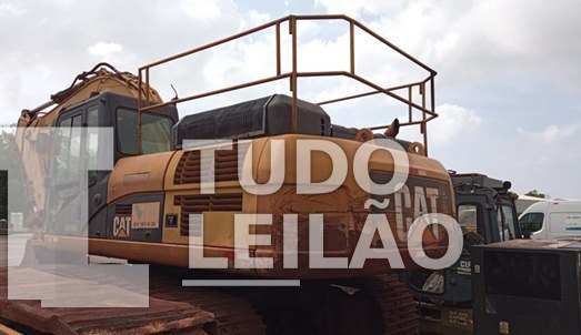 Caterpillar 330D 2022