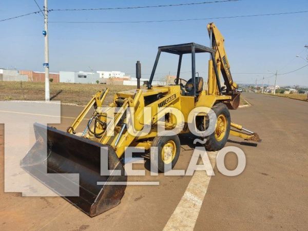 Retroescavadeira 580H 1988 Freio A Disco