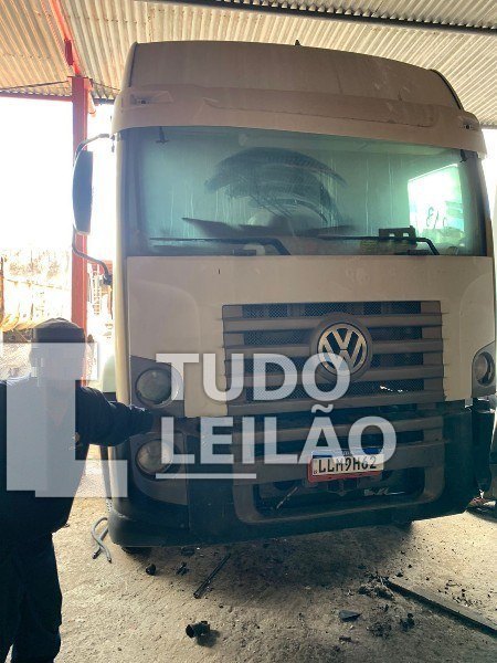 Volkswagen 25.370 E Constel 6x2 Tractor Dies Diesel 2011