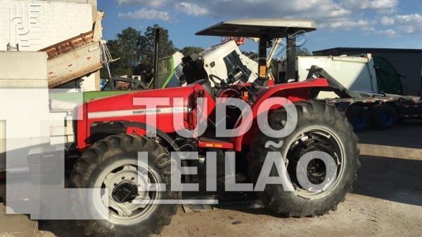 Massey Ferguson Obs: Funciona 2001