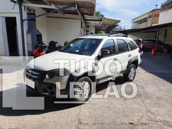 Fiat Palio Week Adv 1.8 Flex 2010