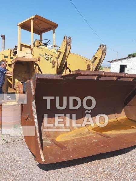 Pá Carregadeira Clark Faltando Algumas Peças