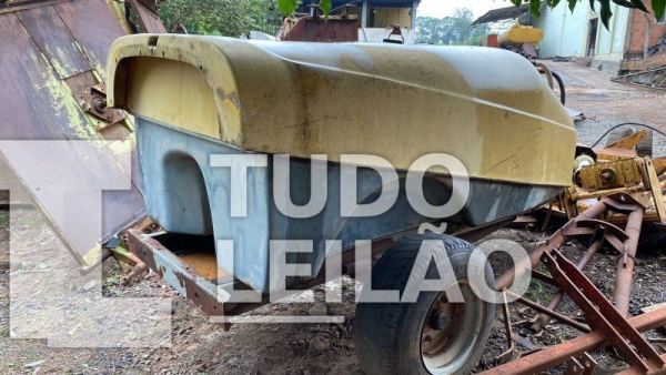 Tanque Pulverizador 2000L Equipado Com Bomba Horizon Tanque De Polietileno