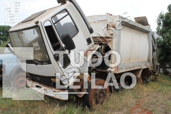 Ford D Cargo 1415 Diesel 1996 (Sucata)