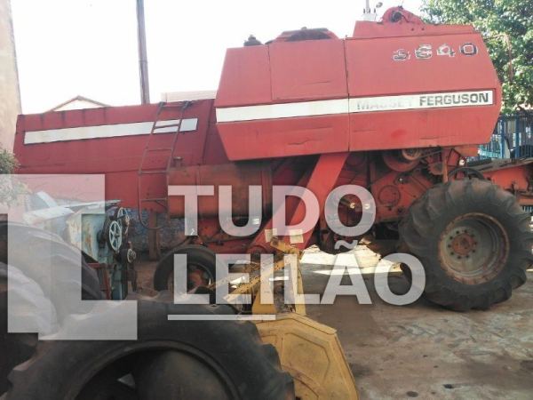 Colheitadeira Mf 3640 1985 Com Boca De Milho