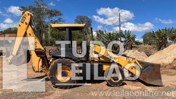 Jcb B 3CX 4X4 2011