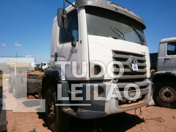 Volkswagen 31.330 E Constel 6x4 Diesel E5 2013