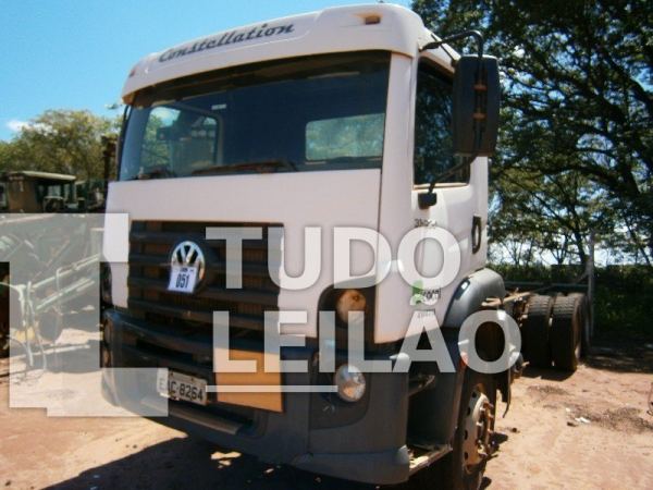 Volkswagen 31.320 E Constel 6x4 3 Eixos Die Diesel 2011