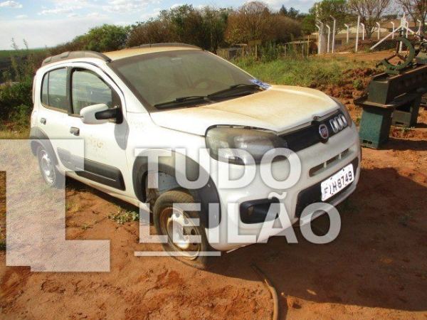 Fiat Uno 1.6 MPI E Flex