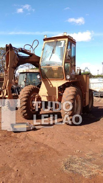 Trator BM100 Carregadeira, Sf