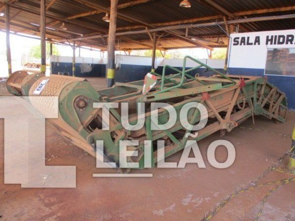 02 Elevadores De Colhedora De Cana Jd CH570