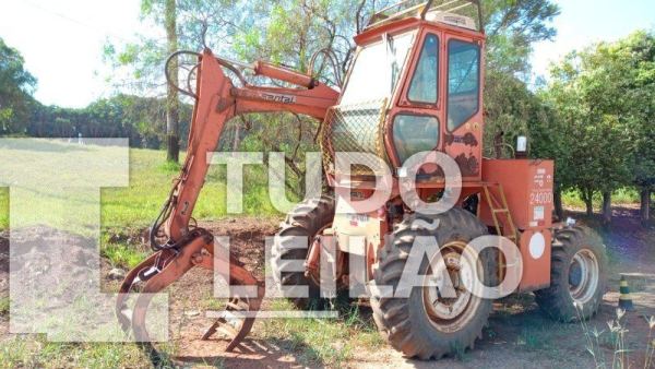 Valtra Bm Carregadeira Santal 2014