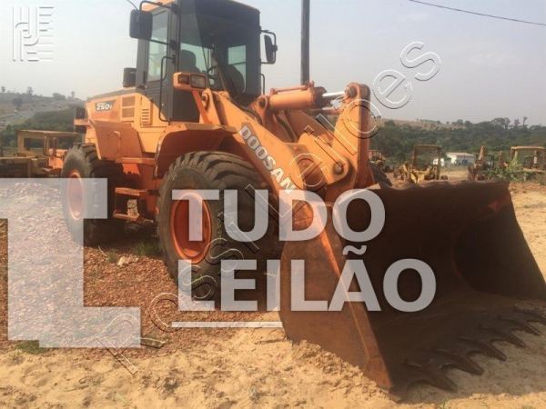 Pá Carregadeira Doosan 250. 2008