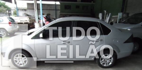 Ford Fiesta Sedan 1.6 Flex 2013