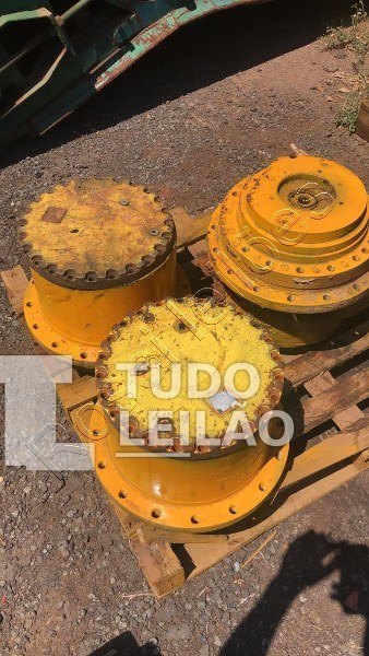 John Deere Marca: John Deere . 3520