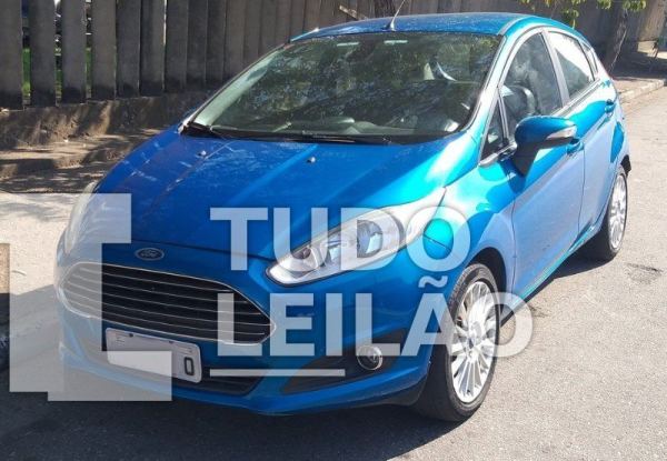 Ford Fiesta Titanium 1.6 Flex 2013