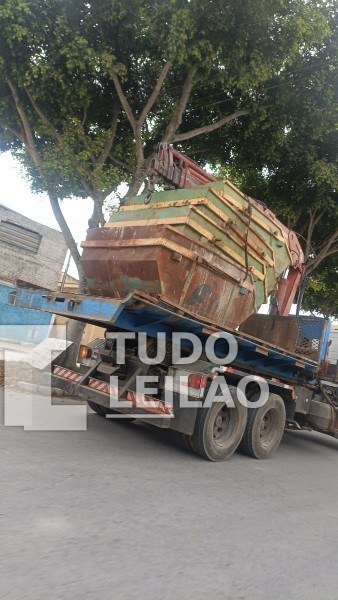 Lote Com: 4 Caçambas De Bruck