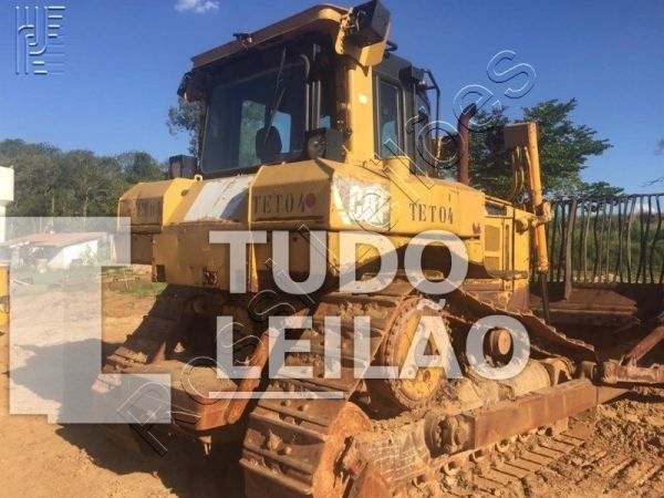 Caterpillar D6T 2011