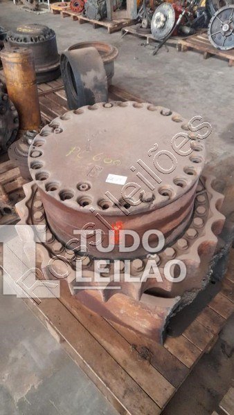 Komatsu U PC600 Com Roda Motriz