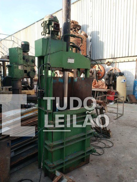 Prensa Enfardadeira Vertical 20 Toneladas - Cód. 681